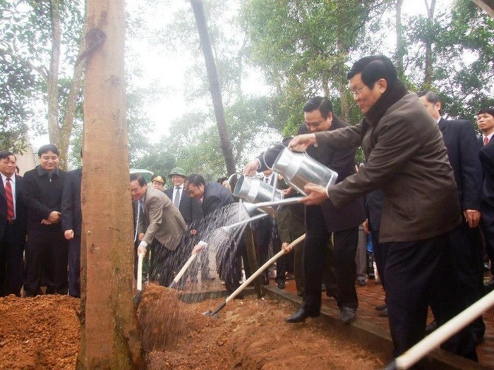 Tại buổi lễ, Chủ tịch nước có nêu rõ: "Trồng cây gây rừng là sự nghiệp của toàn dân".
